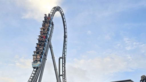 Jurassic World VelociCoaster