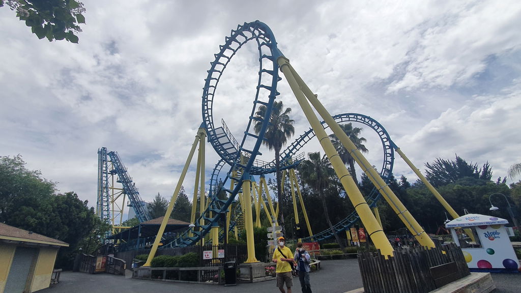 Boomerang: Coast to Coaster