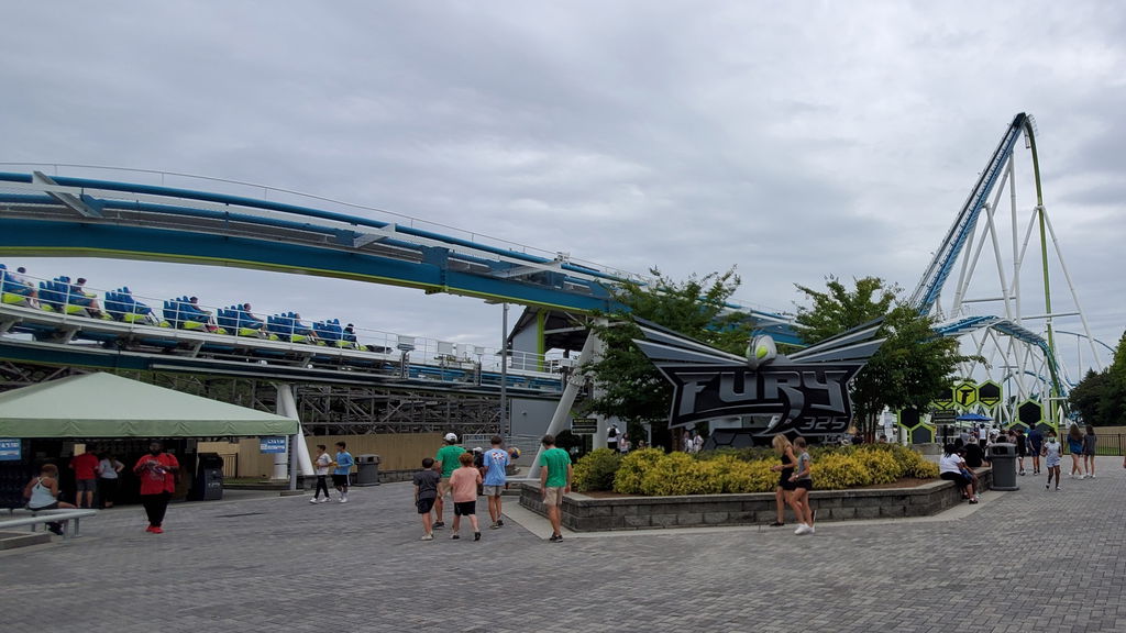 Fury 325
