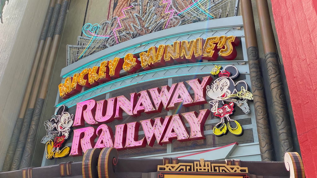 Mickey and Minnie's Runaway Railway