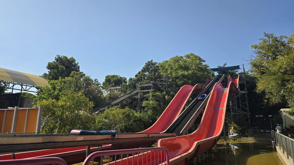 Water Slides (מגלשות מים)