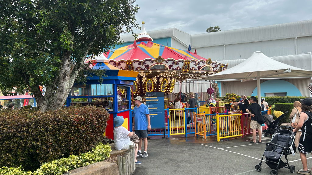 Looney Tunes Carousel