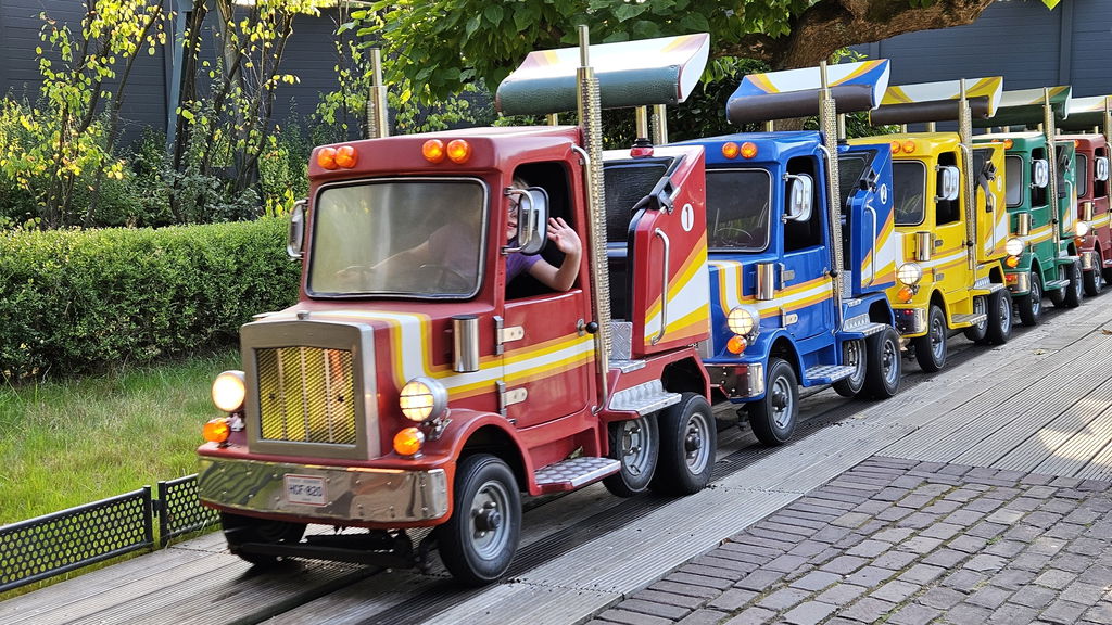 Convoy Trucks
