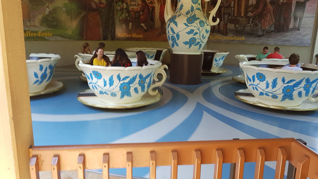 Kaffeetassen-Fahrt