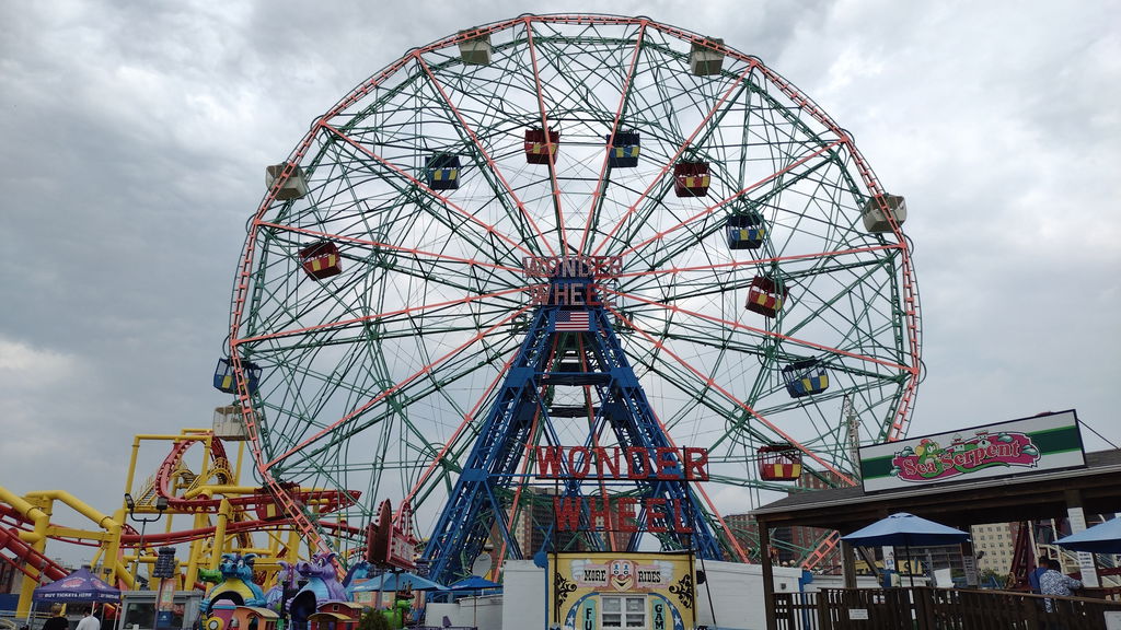 Deno's Wonder Wheel Amusement Park